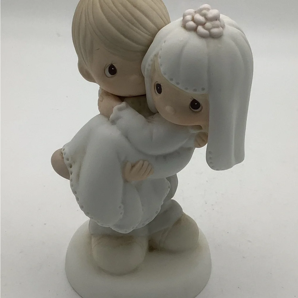 Charming 1982 Jonathan & David Bride and Groom Figurine